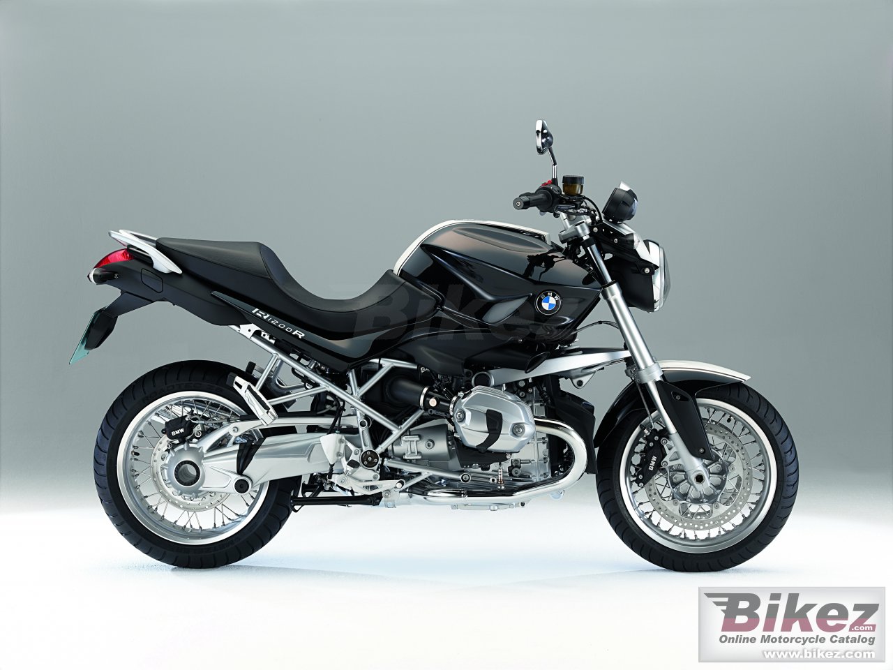Big BMW r 1200 r classic picture and wallpaper from Bikez.com